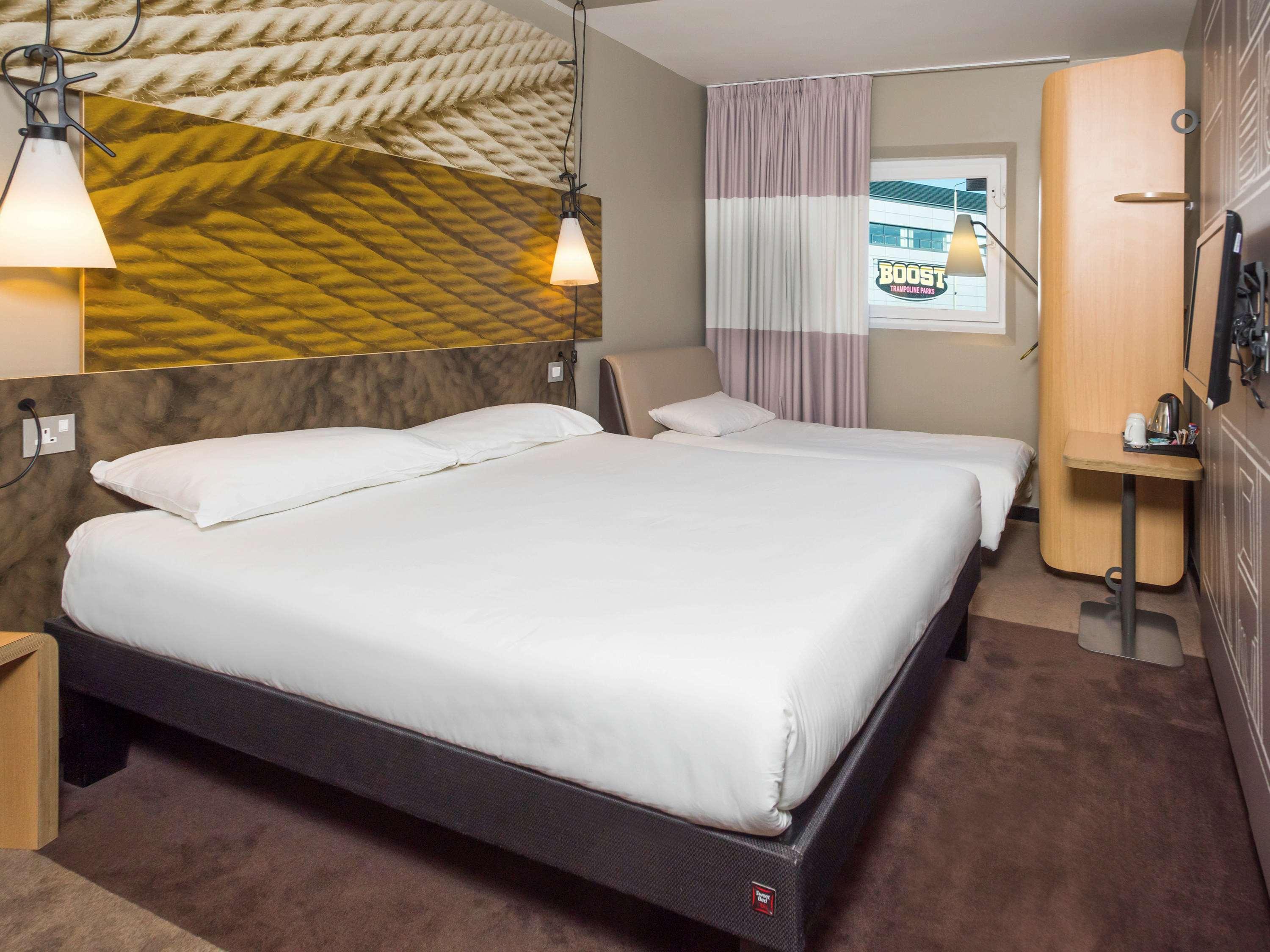 Ibis Лестър Екстериор снимка